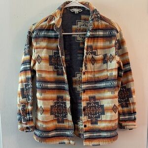 Mountain and Isles Aztec Pattern Flannel